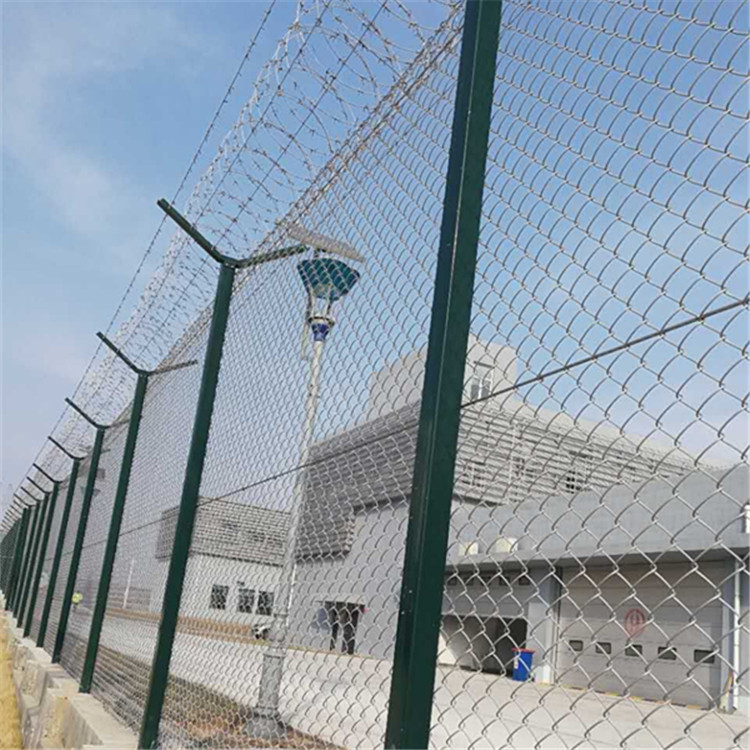 鋁包鋼機(jī)場圍界案例展示圖片3